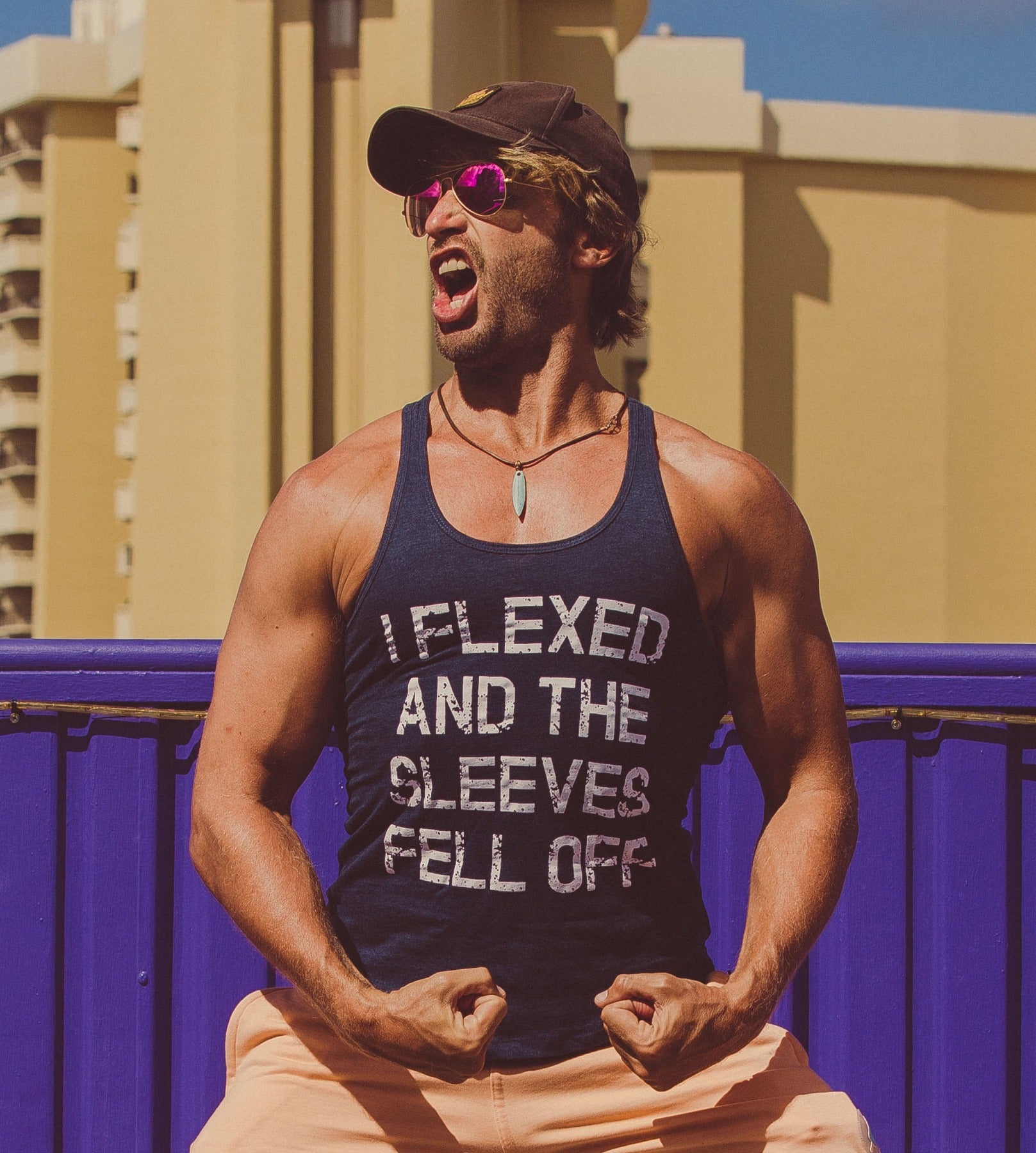 Wearizo I Flexed And The Sleeves Fell Off Men's Tank Top - Image 2